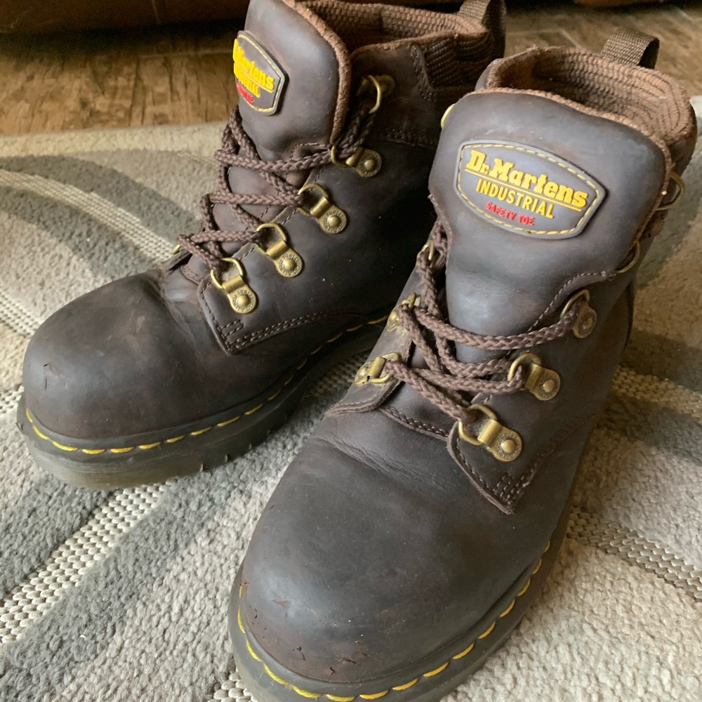 Womans Dr. Martens steel toe work boots size 8